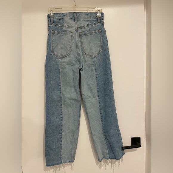 Abercrombie Ultra High Rise Cropped Wide Leg Jeans - Picture 2 of 2